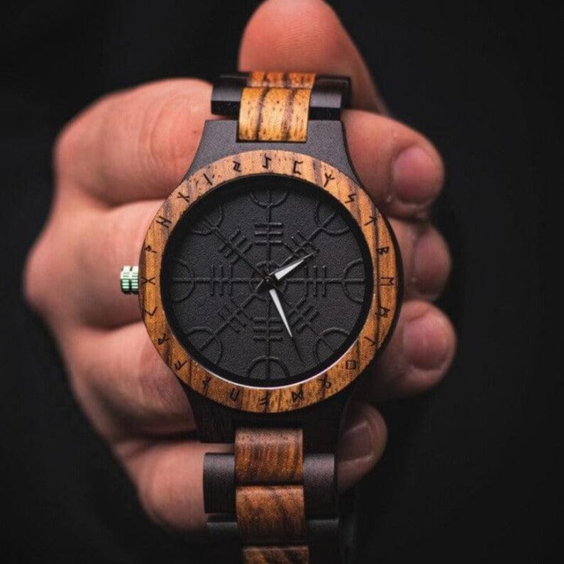 Montre en Bois "Casque de l'Effroi" | Symbole Nordique de Protection