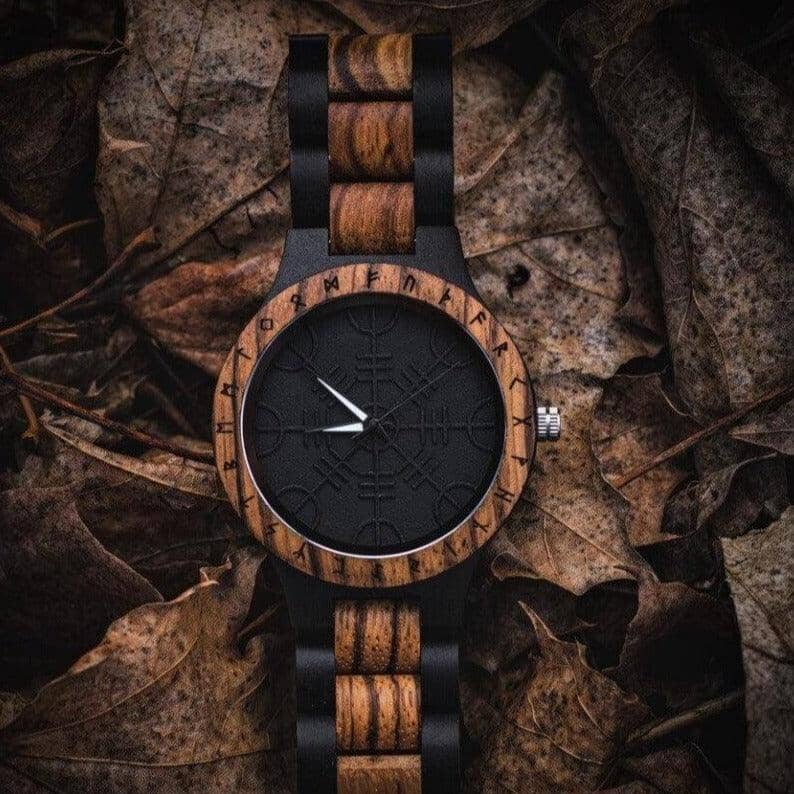 Montre en Bois "Casque de l'Effroi" | Symbole Nordique de Protection